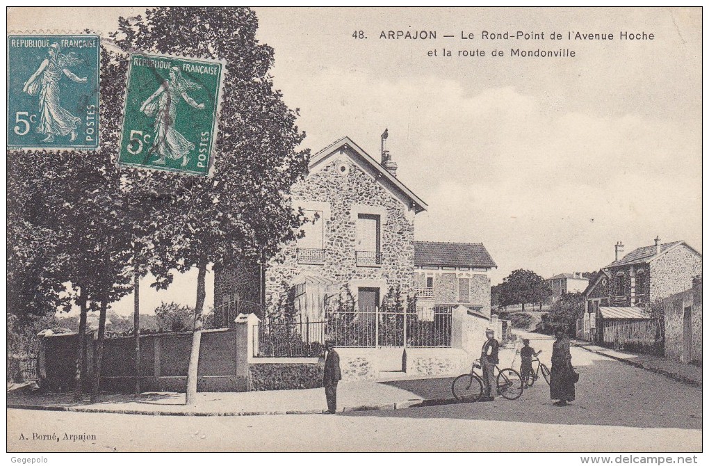 ARPAJON - Le Rond-Point De L'Avenue Hoche Et La Route De Mondonville - Arpajon