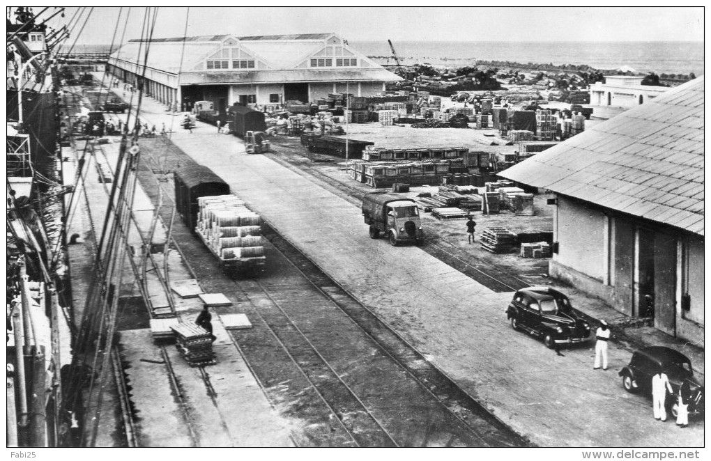 POINTENOIRE MOYEN CONGO LE PORT - Pointe-Noire