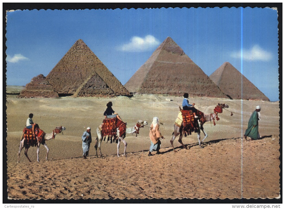 Gizeh-giza-tourists Near Pyramid Of Giza-used,perfect Shape - Gizeh