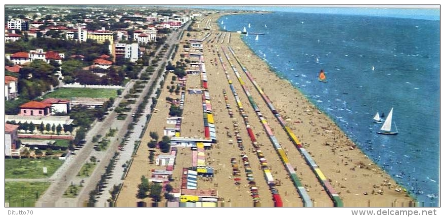 Riccione - Veduta Generale - Lungo Mare E Spiaggia - 6 - Formato Piccolo Viaggiata - Rimini