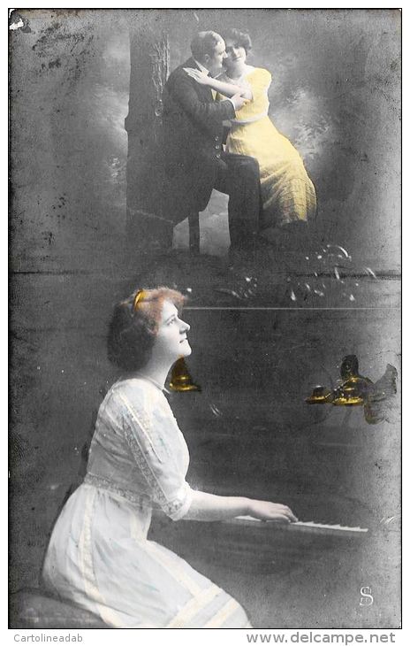 [DC5972] CARTOLINA - FOTOGRAFICA - PIANOFORTE - Non Viaggiata - Old Postcard - Coppie