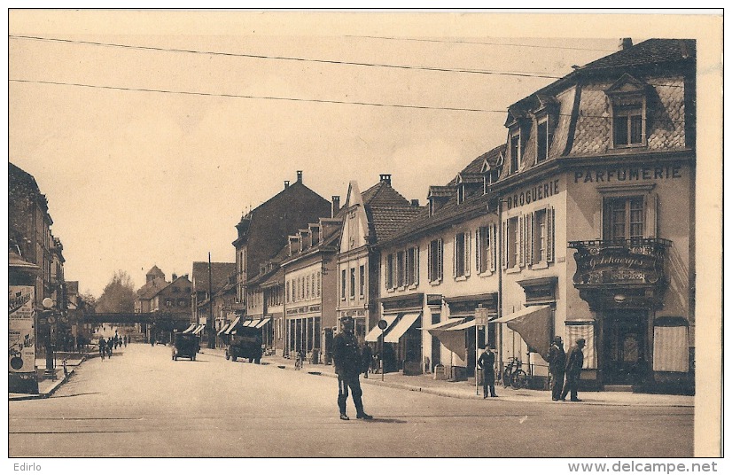 Saint - St Louis Rue De Belfort   TTB écrite Coupée Par Scan Années30/40 - Saint Louis