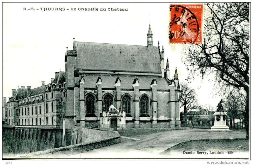 N°41459 -cpa Thouars -la Chapelle Du Château- - Thouars