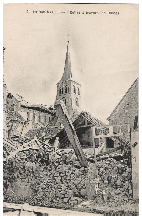 51 - HERMONVILLE - L´église à Travers Les Ruines (avec Enfants) - Andere & Zonder Classificatie