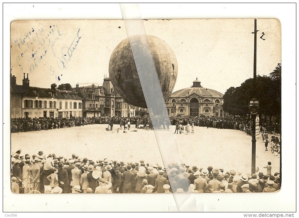 CPA 10 TROYES CARTE PHOTO BALLON DIRIGEABLE PHOTO Prise Devant Le Cirque  ( Exceptionnelle RARE ) - Fesselballons