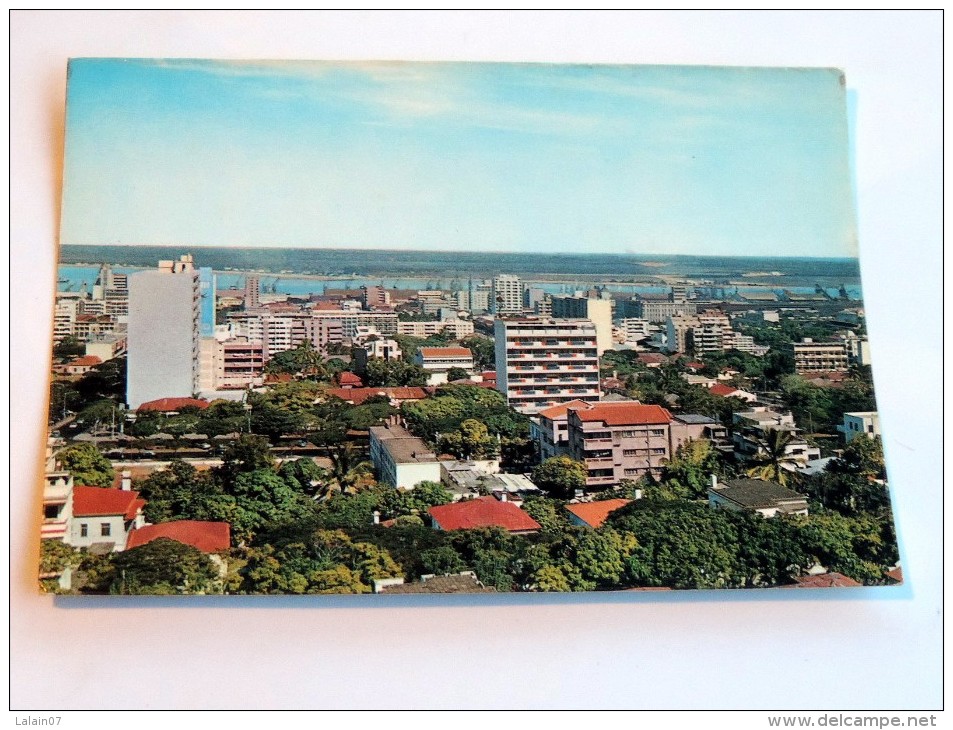 Carte Postale Ancienne : LOURENCO MARQUES : Vista Parcial Da Cidade - Mosambik