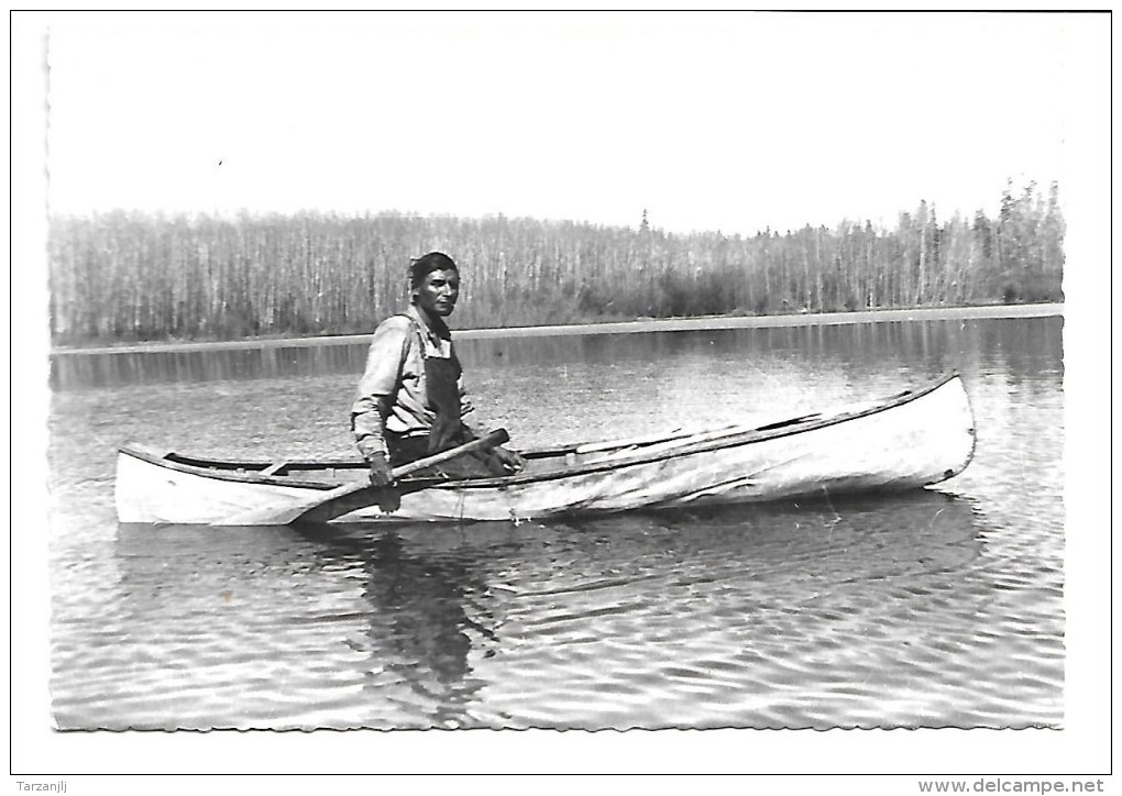 CPSM Indien D'amérique. Indiens Cris (canoé) - America