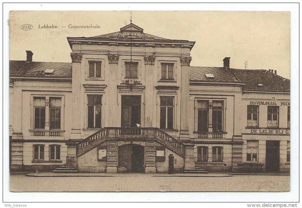 Carte Postale - LEBBEKE - Gemeentehuis - CPA   // - Lebbeke