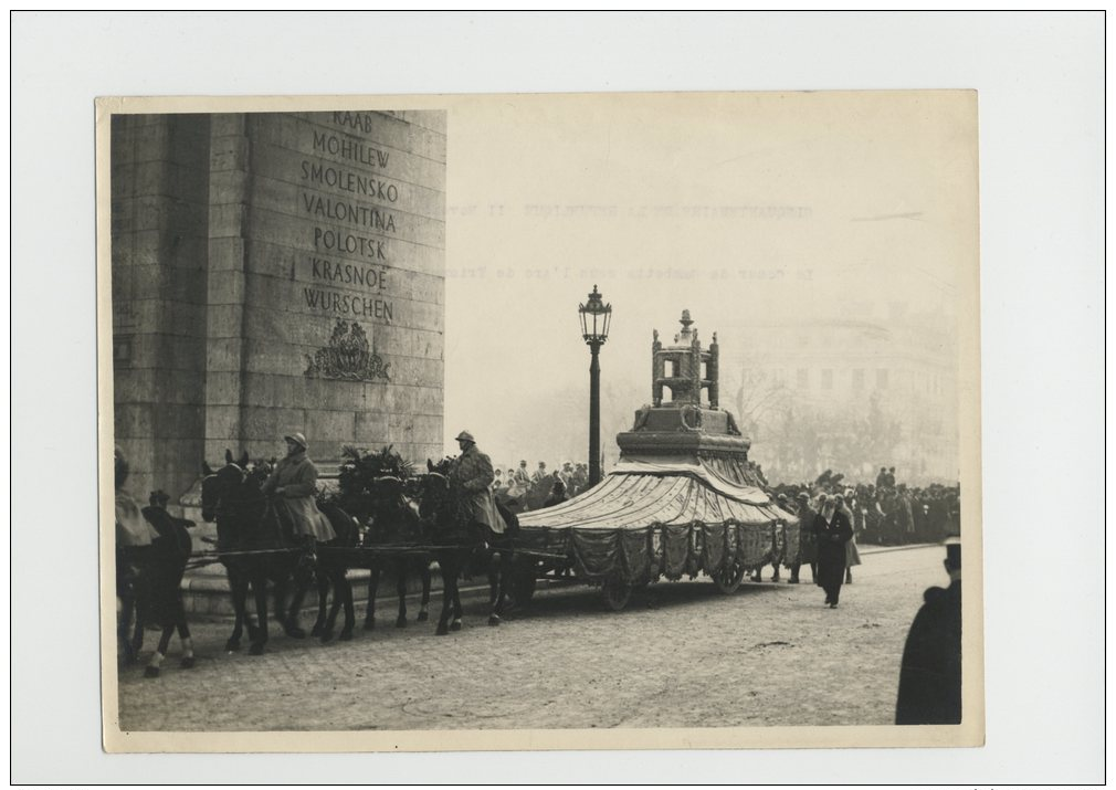 Cinquantenaire Republique Coeur De Gambetta Sous Arc De Triomphe Novembre 1920 Tire Par Chevaux Commemoration - Krieg, Militär