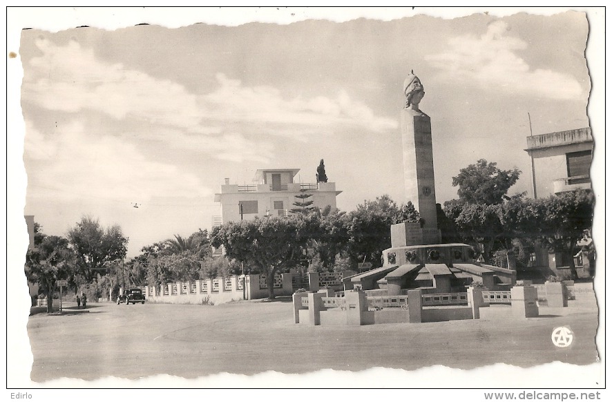 GUELMA  Le Monument Aux Morts écrite TTB - Guelma