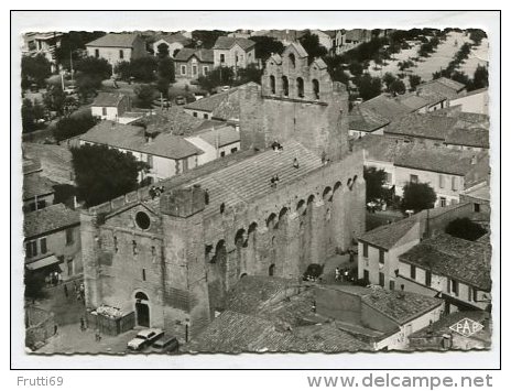 FRANCE - AK 211385 Stes-Maries-de-la-Mer - La Basilique Fortifée (XIe Siècle) - Saintes Maries De La Mer
