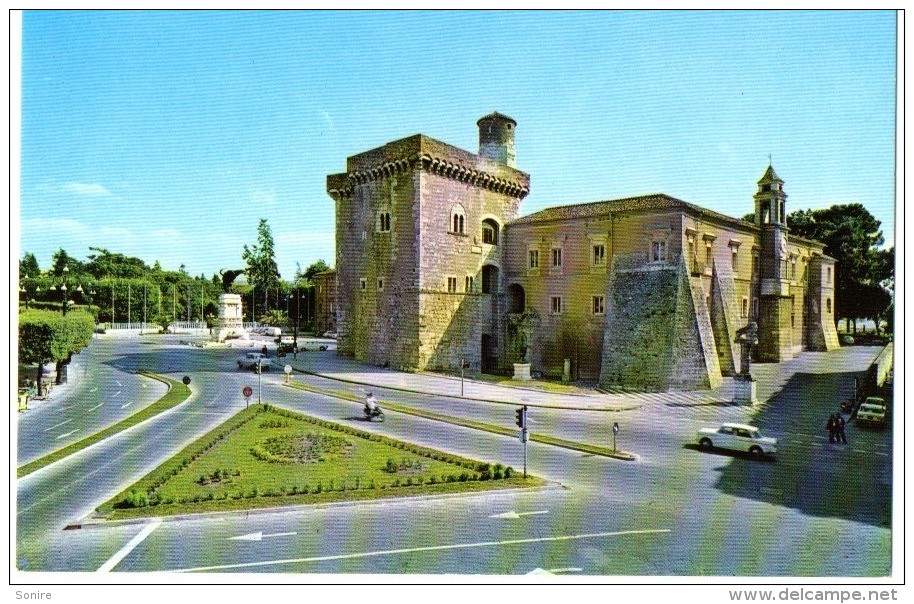 BENEVENTO - PIAZZA IV NOVEMBRE - ROCCA DEI RETTORI - C368 - Benevento