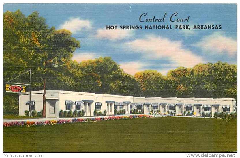 228251-Arkansas, Hot Springs, Central Court, Highway 7, Linen Postcard, Nationwide Specialty No F13943 - Hot Springs