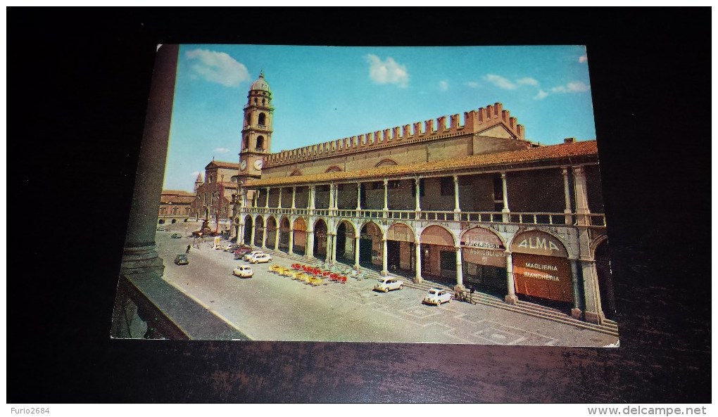 C-20571 CARTOLINA FAENZA - PIAZZA DEL POPOLO - AUTO D'EPOCA - Faenza