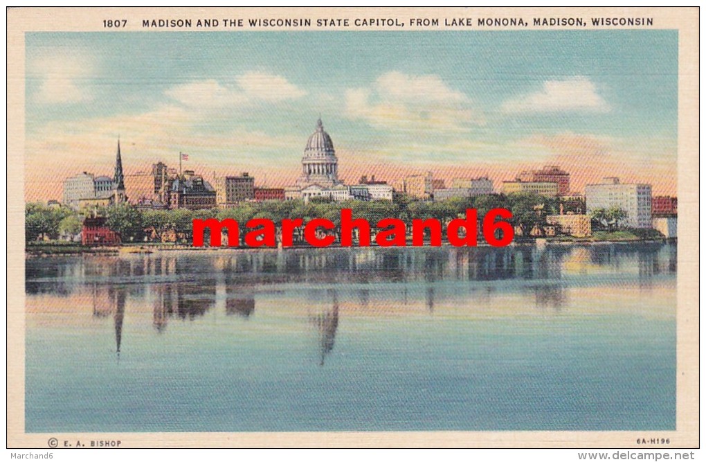 Etats Unis Wisconsin Madison And The Wisconsin State Capitol From Lake Monona - Madison