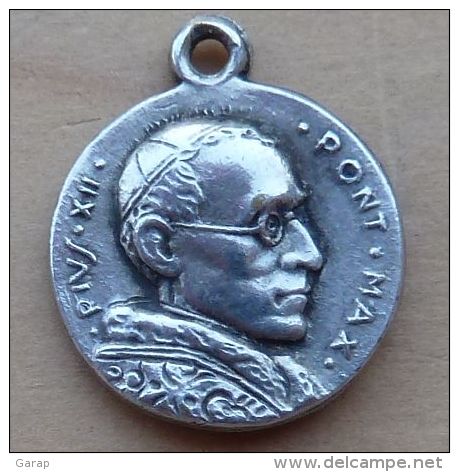 Mad-503Médaille Ancienne Pius XII Au Dos Gravé Petrus - Godsdienst & Esoterisme