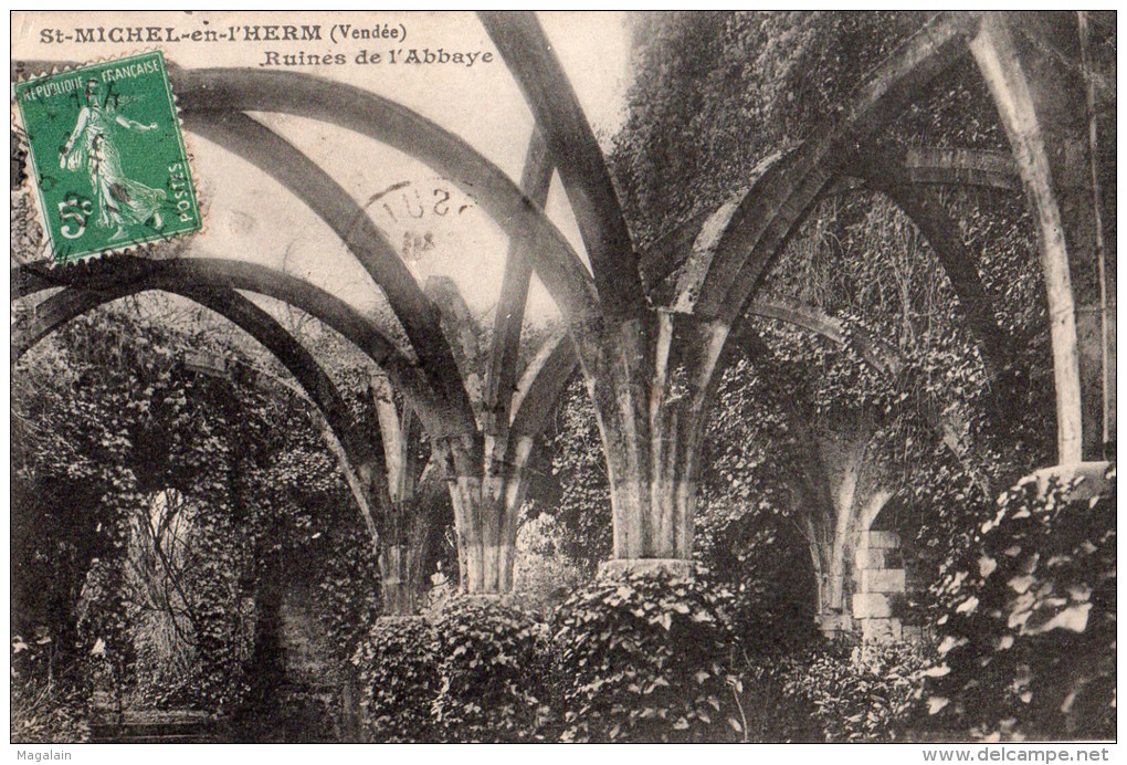 St Michel En L'Herm : Ruines De L'abbaye - Saint Michel En L'Herm