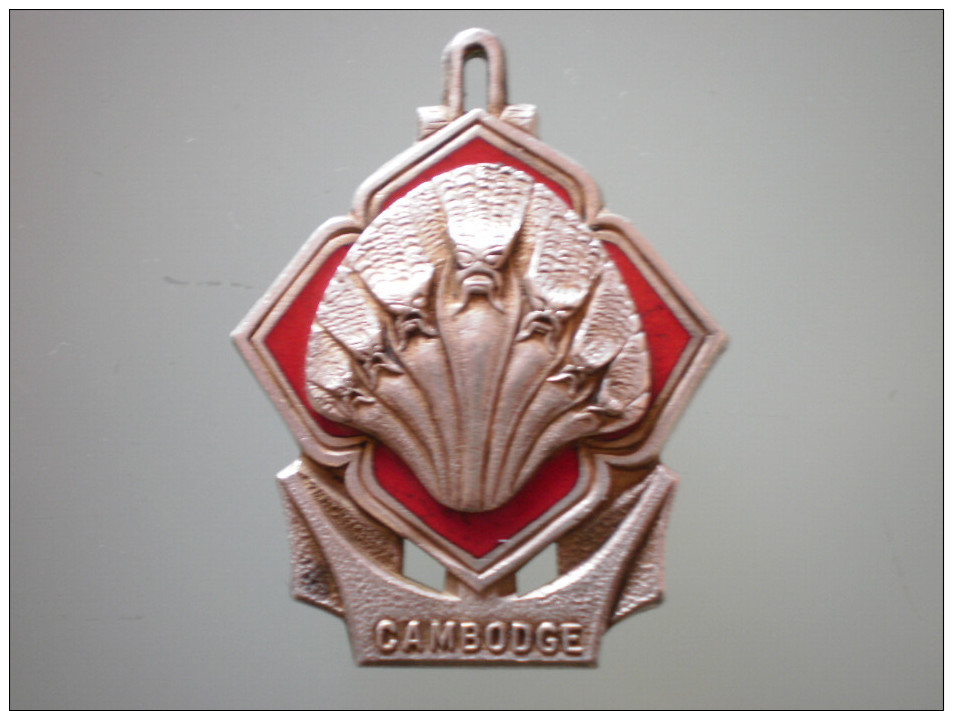 Insigne Du Batîment De Messageries Maritimes " Cambodge " Guerre D'Indochine - Marine