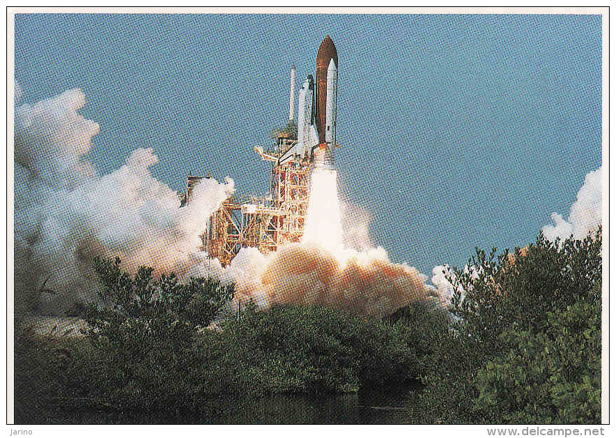 Etats Unis-USA,NASA, The Maiden Flight For Spacelab Begins On Schedule As The Space Shuttlelifts Away From Launch Pad - Space