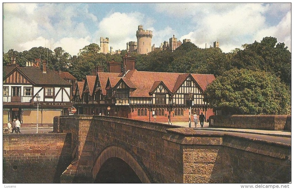 Bridge And Arundel Castle - Arundel