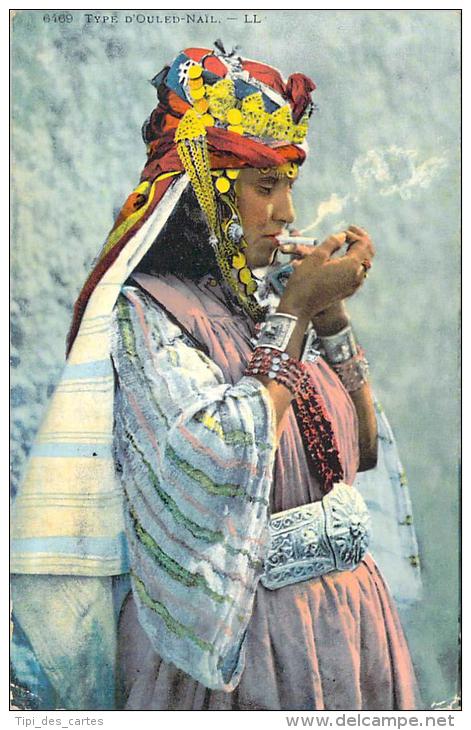 Algérie - Type D'Ouled-Naïl (cigarette) - Women