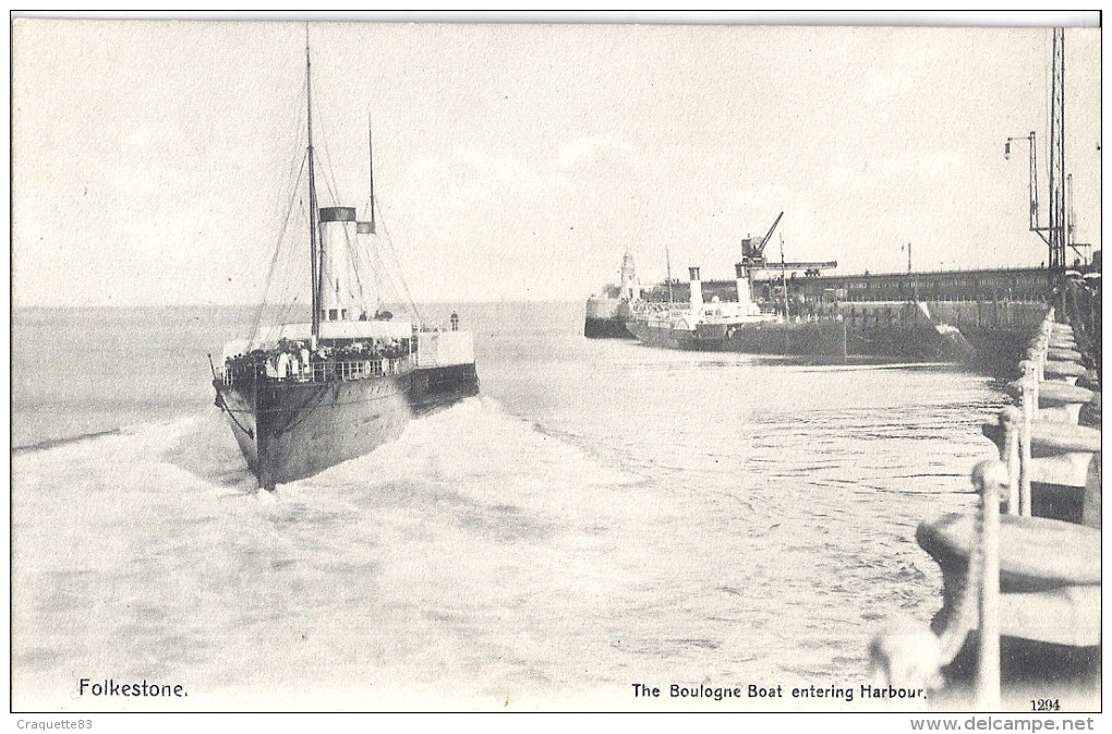 Fokestone- The Boulogne Boat Entering Harbour - Dover