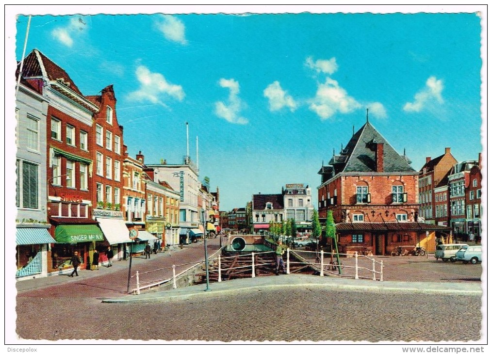 K2081 Leeuwarden - Uitzicht Vanaf De Lange Pijp Op De Stille Kant Nieuwestad Met Rechts Het Waaggebouw / Viaggiata 1966 - Leeuwarden