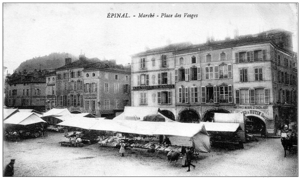 EPINAL  Vosges  88   Place Des Vosges      -S- - Epinal