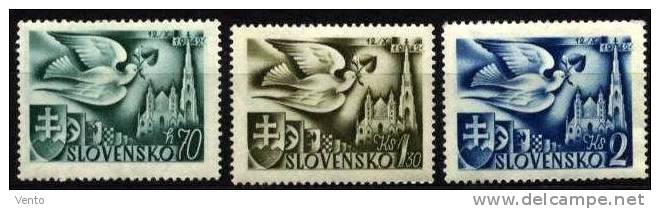 Slovakia 1942 Mi 102-4 ** - Unused Stamps