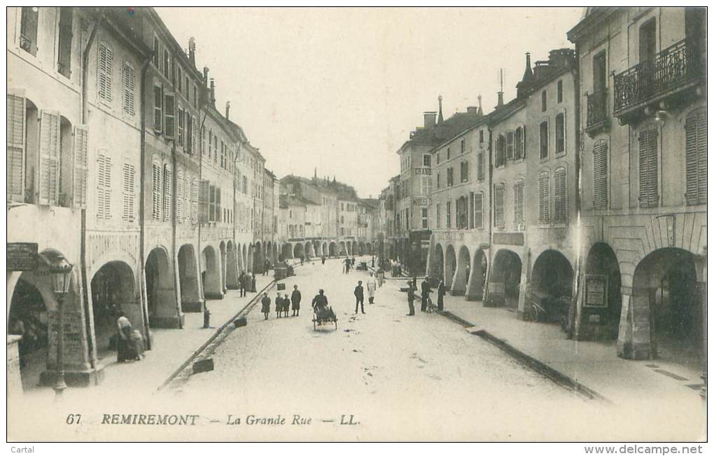 88 - REMIREMONT - La Grande Rue - Remiremont