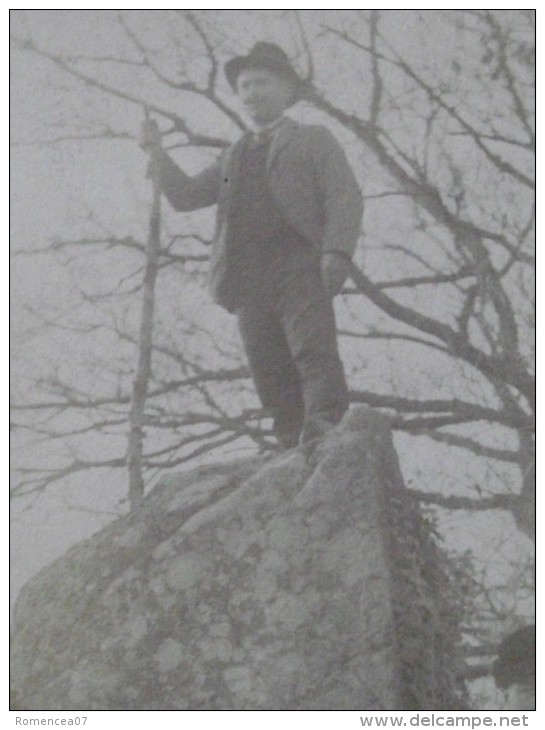 PROMENADE En AUVERGNE - Marcheurs - Carte-photo "précurseur" - Voyagée Le 25 Décembre 1903 - Auvergne