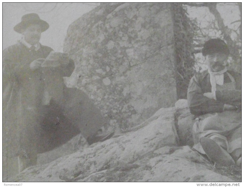 PROMENADE En AUVERGNE - Marcheurs - Carte-photo "précurseur" - Voyagée Le 25 Décembre 1903 - Auvergne