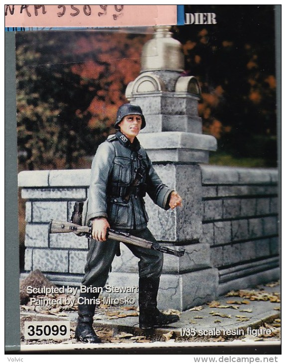 - WARRIORS - Figurine " Waffen SS Grenadier  " - 1/35°- Réf 35099 - Figurines