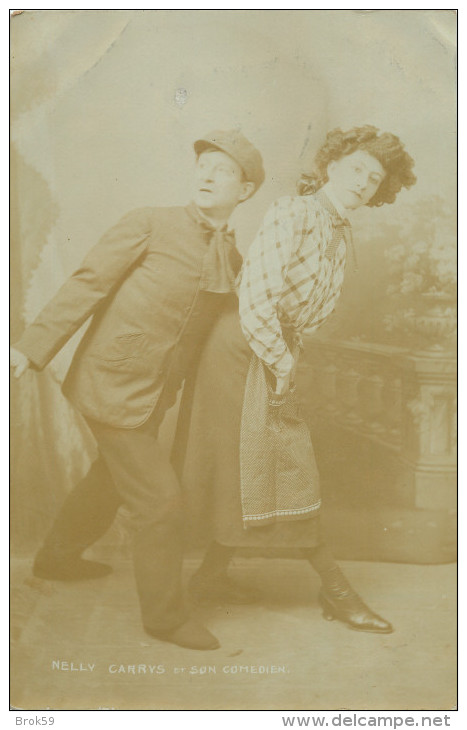 BELLE CARTE PHOTO DES ARTISTES NELLY ET CARRY ' S LES FREGOLI PARISIENS - TRANSFORMISTES COMEDIENS CHANTEURS DANSEURS - Cabarets