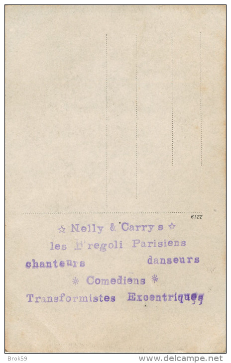 BELLE CARTE PHOTO DES ARTISTES NELLY ET CARRY ' S LES FREGOLI PARISIENS - TRANSFORMISTES COMEDIENS CHANTEURS DANSEURS - Cabarets