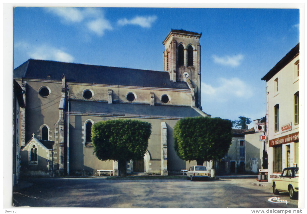 VOUILLE La BATAILLE. - L'Eglise Sainte-Radégonde.  CPM - Vouille