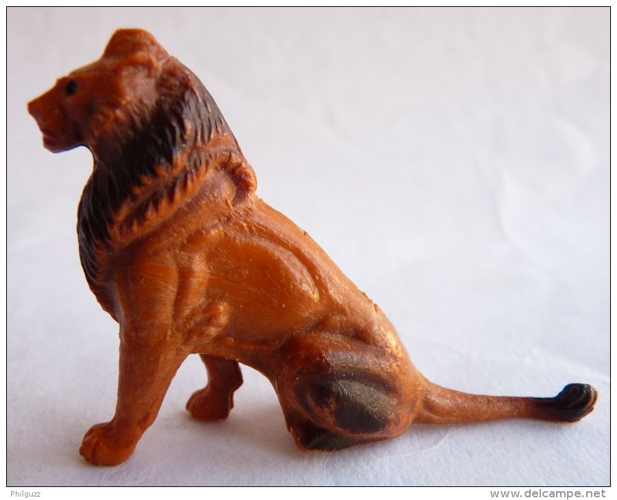 Figurine CLAIRET  - ANIMAUX Animal - LION ASSIS 028 2 ZOO Pas Starlux Elastolin Ougen Jim Cyrnos - Autres & Non Classés