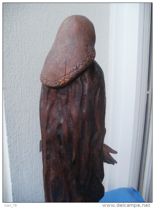 Statue Sculptée En Bois, Fait Main, Signe JM 02/92, Femme Paysanne Hauteur 32 Cm - Wood