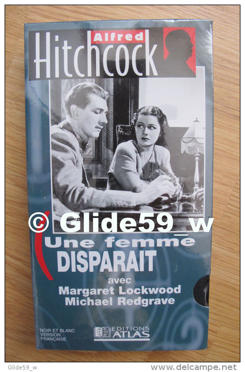Alfred Hitchcock - Une Femme Disparait - K7 Vidéo VHS Noir &amp; Blanc - Version Française (Ed. Atlas) - Neuve - Actie, Avontuur