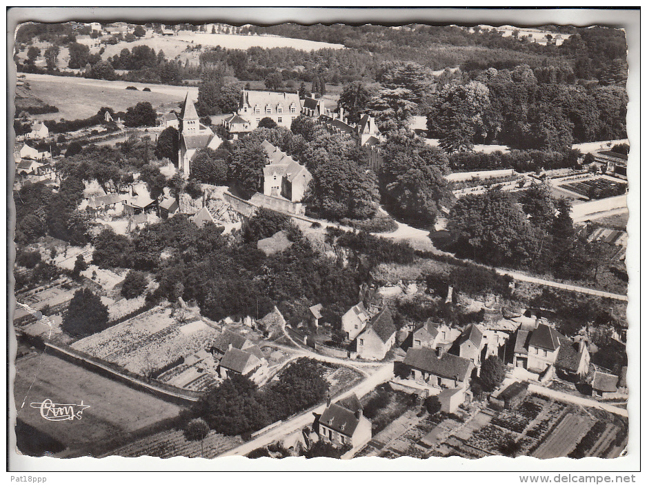 CHATEAUVIEUX 41 - Vue Aérienne : Le Chateau Et L'Eglise - CPSM Dentelée Noir Blanc GF RARE (0 Sur Le Site) Loir Et Cher - Autres & Non Classés