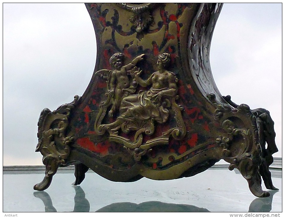 RARE - LOUIS XIV - Porte-montre - Enfant pissant sur le temps - marqueterie mode Boulle, Fin XVIIe déb. XVIIIe siècle