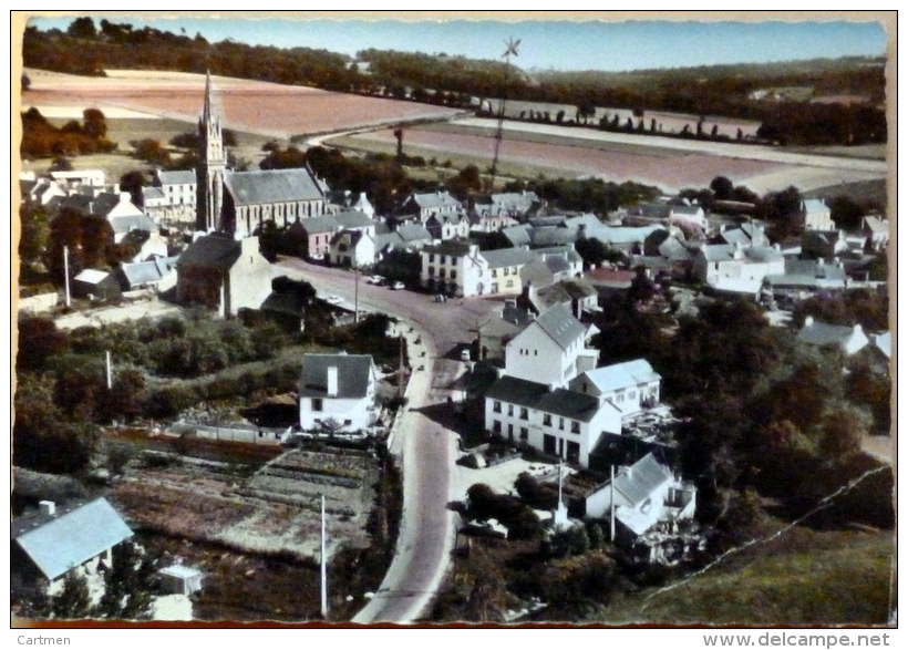 22 SAINT GILLES VIEUX MARCHE  VUE AERIENNE  UN PLI  CARTE ANNEES 1960/1980 - Saint-Gilles-Vieux-Marché