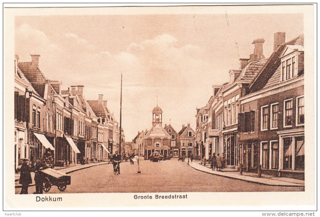 Dokkum - Groote Breedstraat  (Kar, Fiets, Winkels, Wandelaars Etc.)    - Friesland - Holland/Nederland - Dokkum