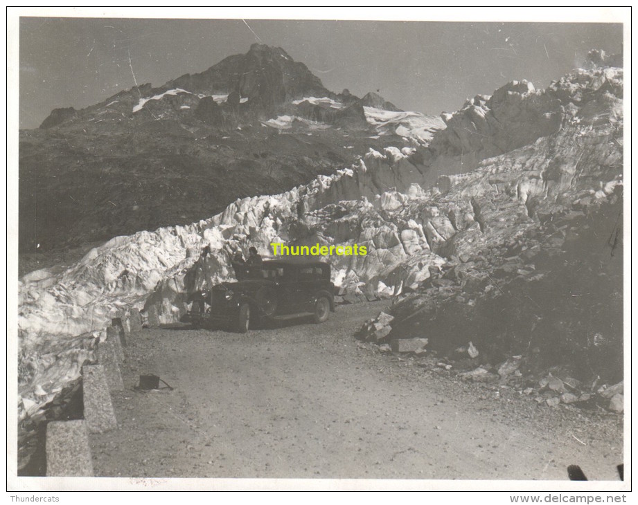 ANCIENNE PHOTO ** VINTAGE AMATEUR SNAPSHOT  **  SWITZERLAND SUISSE  Belvédère Am Rhonegletscher GLACIER DU RHONE - Plaatsen