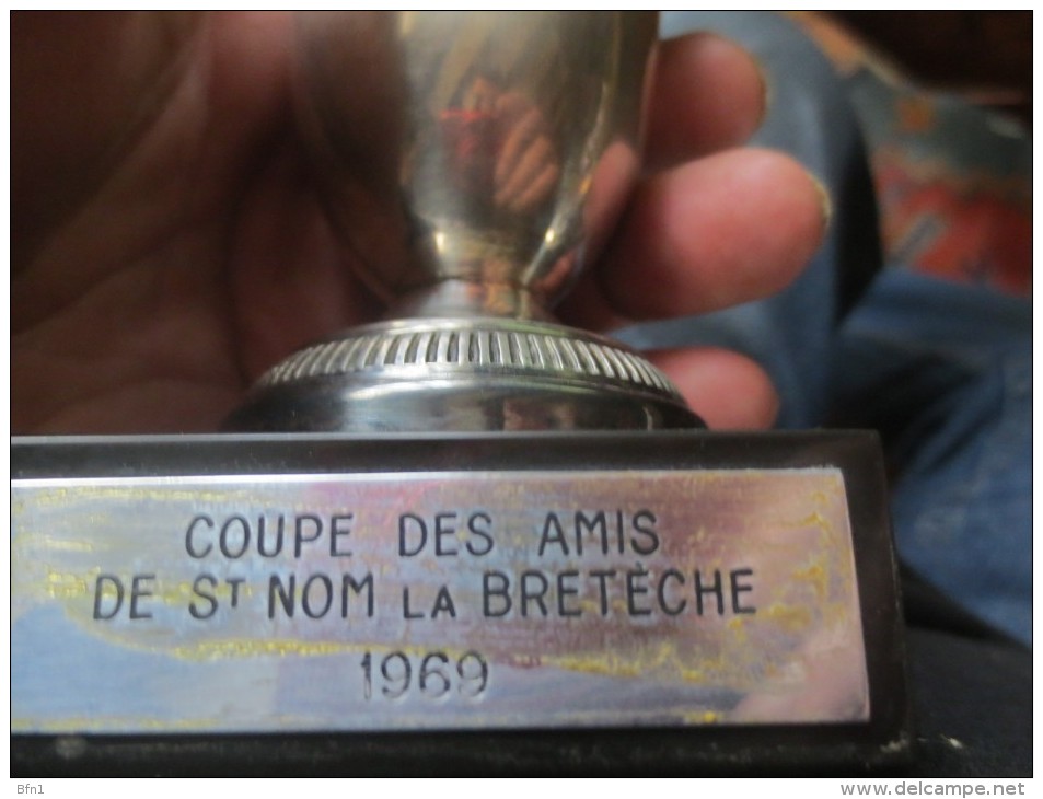 MAGNIFIQUE COUPE GOLF - COUPE DES AMIS  DE ST-NOM LA BRETECHE 1969  -PIONCON ORFEVRE VOIR PHOTOS