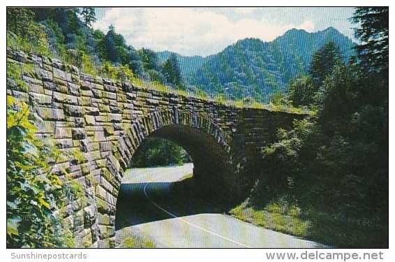 The Loop Overpass And The Chimney Tops Great Smoky Mountain National Park Tennessee - Smokey Mountains