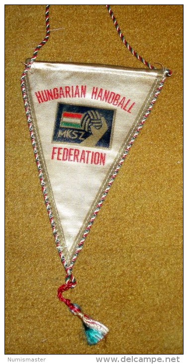 HUNGARY HANDBALL FEDERATION , FLAG 120 X 160 Mm - Handball