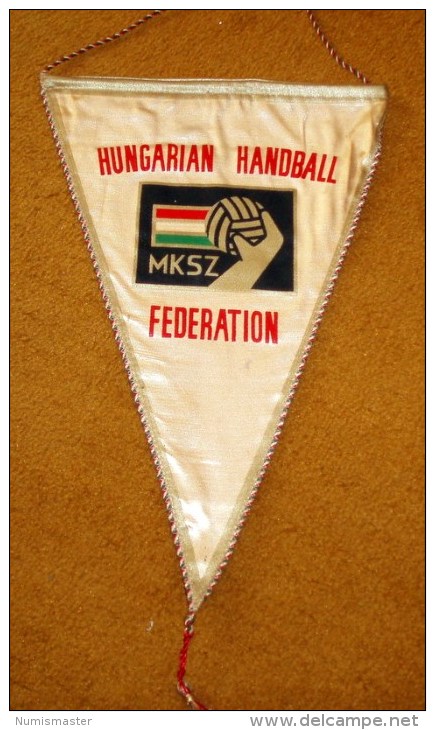 HUNGARY HANDBALL FEDERATION , FLAG 225 X 330 Mm - Handbal