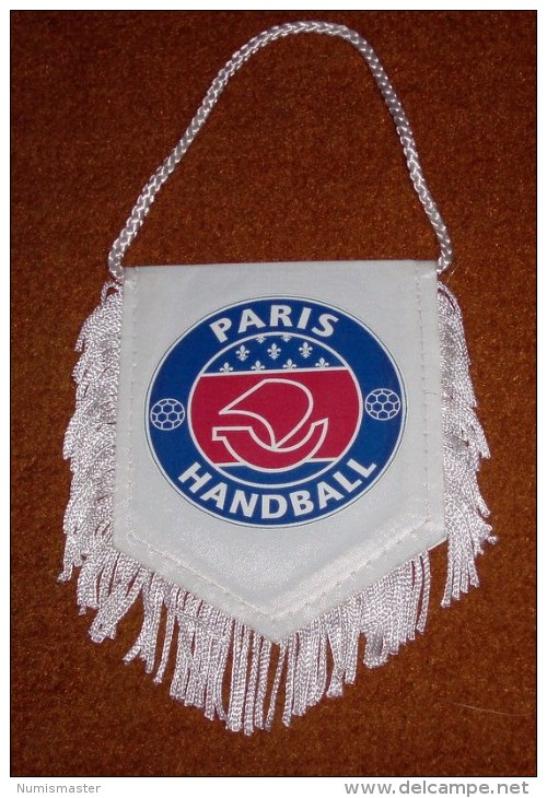 HANDBALL CLUB PARIS , FLAG 87 X 110 Mm - Handball