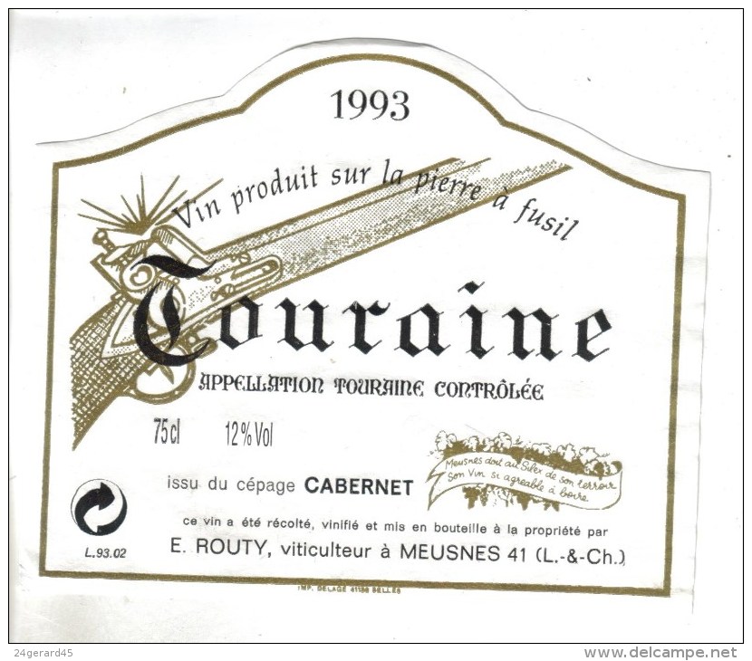 LOT 3 ETIQUETTES BOUTEILLE VIN - Touraine Cabernet E.Routy 93 Et Coulée Galante Godet 2002, Médoc "Chat. Queyzans"92 - Collections & Sets